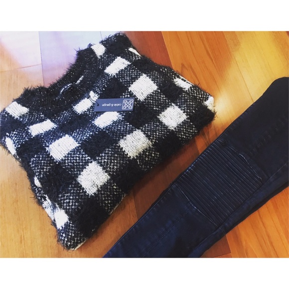 Nordstrom Sweaters - Nordstrom Cable & Gauge Sweater NWT.